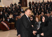 İlham Əliyev AMEA prezidenti Mahmud Kərimovla vida mərasimində iştirak edib (ƏLAVƏ OLUNUB) (FOTO)