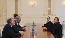 İlham Əliyev Fransanın keçmiş Baş naziri və ticarət məsələləri üzrə vəkilini qəbul edib