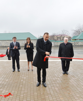 Prezident İlham Əliyev Qəbələ Mədəniyyət Mərkəzinin açılışında iştirak edib (FOTO)