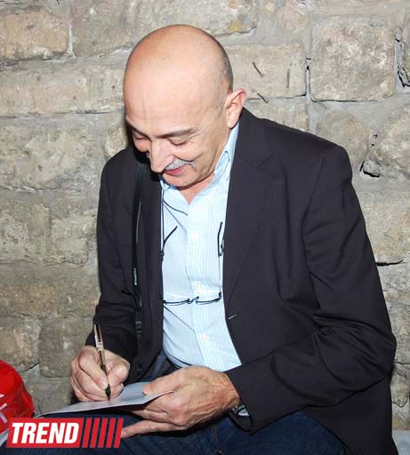 "YARAT"ın təşkilatçılığı ilə fotoqraf Sənan Ələskərovun sərgisinin açılış mərasimi keçirilib (FOTO)