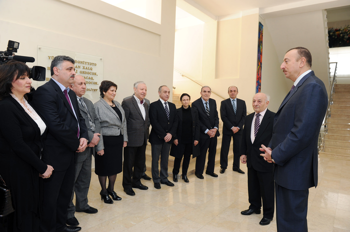 Prezident İlham Əliyev Azərbaycan Dövlət Rəssamlıq Akademiyasının yeni korpusunda yaradılan şəraitlə tanış olub (FOTO)