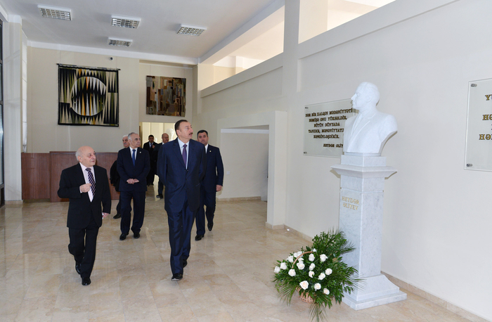 Prezident İlham Əliyev Azərbaycan Dövlət Rəssamlıq Akademiyasının yeni korpusunda yaradılan şəraitlə tanış olub (FOTO)