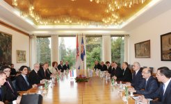 Azərbaycan və Xorvatiya prezidentlərinin geniş tərkibdə görüşü olub (FOTO)