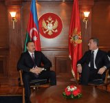 İlham Əliyev Monteneqronun Baş naziri ilə görüşüb (FOTO)