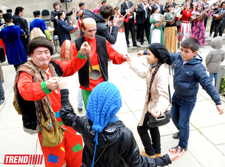 İçərişəhərdə Novruz əhval-ruhiyyəsi (FOTO)