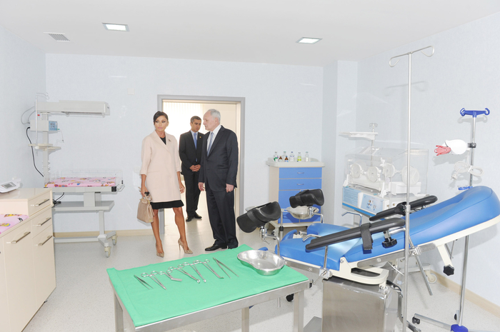 Azərbaycanın birinci xanımı Mehriban Əliyeva Birləşmiş Şəhər Xəstəxanası və körpələr evi-uşaq bağçalarında yaradılmış şəraitlə tanış olub (ƏLAVƏ OLUNUB) (FOTO)