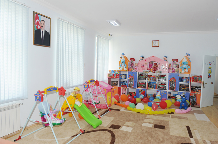 Azərbaycanın birinci xanımı Mehriban Əliyeva Birləşmiş Şəhər Xəstəxanası və körpələr evi-uşaq bağçalarında yaradılmış şəraitlə tanış olub (ƏLAVƏ OLUNUB) (FOTO)
