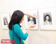 Bakıda Müasir İncəsənət Muzeyində Almaniyanın foto-rəssamı Helqa Perisin sərgisi açılıb (FOTO)