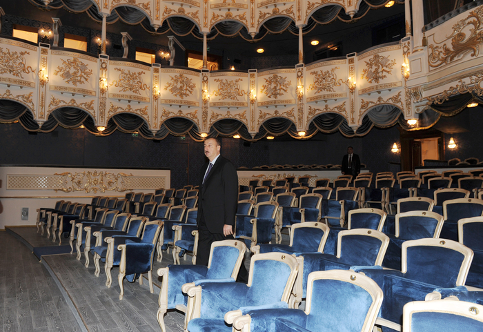 İlham Əliyev Azərbaycan Dövlət Musiqili Teatrının əsaslı bərpa işlərindən sonra açılış mərasimində iştirak edib  (FOTO)