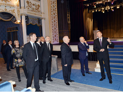 İlham Əliyev Azərbaycan Dövlət Musiqili Teatrının əsaslı bərpa işlərindən sonra açılış mərasimində iştirak edib  (FOTO)