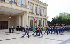 Bakıda Latviya Prezidentinin rəsmi qarşılanma mərasimi olub (FOTO)