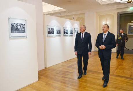 Latviya Prezidenti Heydər Əliyev Fondu ilə tanış olub (FOTO)