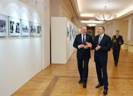 Latviya Prezidenti Heydər Əliyev Fondu ilə tanış olub (FOTO)