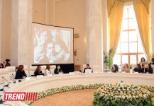 Zərifə Əliyevanın 90 illik yubileyinə həsr olunmuş inşa yazı müsabiqəsinin qalibləri mükafatlandırılıb (FOTO)