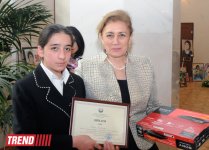 Zərifə Əliyevanın 90 illik yubileyinə həsr olunmuş inşa yazı müsabiqəsinin qalibləri mükafatlandırılıb (FOTO)