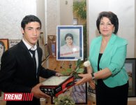 Zərifə Əliyevanın 90 illik yubileyinə həsr olunmuş inşa yazı müsabiqəsinin qalibləri mükafatlandırılıb (FOTO)