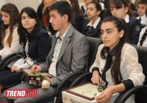 Zərifə Əliyevanın 90 illik yubileyinə həsr olunmuş inşa yazı müsabiqəsinin qalibləri mükafatlandırılıb (FOTO)