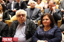 Bakıda 20 ölkənin gənc şairələrinin forumu keçirilir (FOTO)