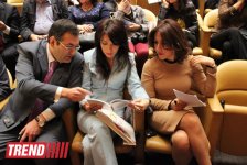 Bakıda 20 ölkənin gənc şairələrinin forumu keçirilir (FOTO)