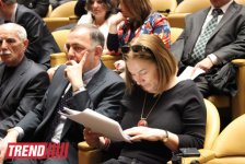 Bakıda 20 ölkənin gənc şairələrinin forumu keçirilir (FOTO)
