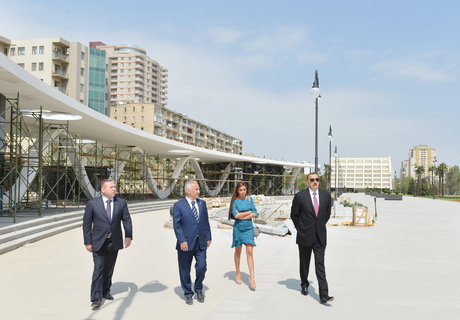 Prezident İlham Əliyev Bakıda yeni istirahət kompleksində tikinti işlərinin gedişi ilə tanış olub (FOTO)