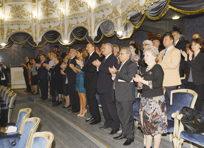 Prezident İlham Əliyev: Zərifə Əliyeva Azərbaycan xanımına xas olan bütün müsbət keyfiyyətləri özündə təcəssüm etdirirdi (ƏLAVƏ OLUNUB-2) (FOTO)
