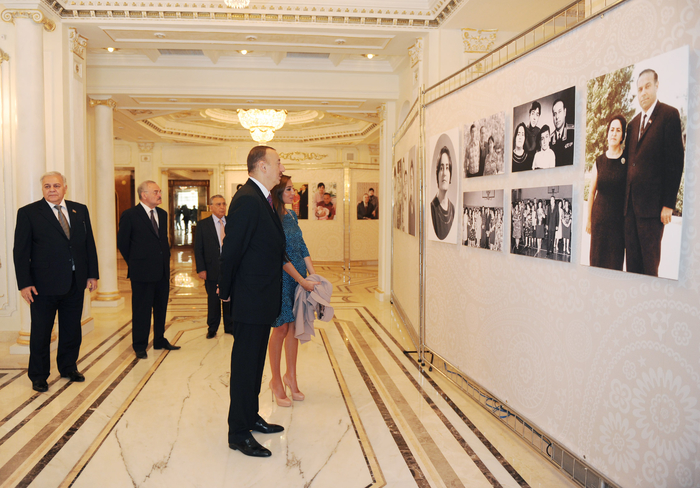 Prezident İlham Əliyev: Zərifə Əliyeva Azərbaycan xanımına xas olan bütün müsbət keyfiyyətləri özündə təcəssüm etdirirdi (ƏLAVƏ OLUNUB-2) (FOTO)