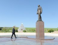 İlham Əliyev Qobustan rayonunda səfərdədir (FOTO)