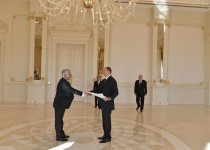 İlham Əliyev Pakistanın Azərbaycanda yeni təyin olunmuş səfirini qəbul edib (FOTO)