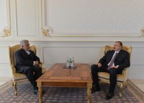 İlham Əliyev Pakistanın Azərbaycanda yeni təyin olunmuş səfirini qəbul edib (FOTO)