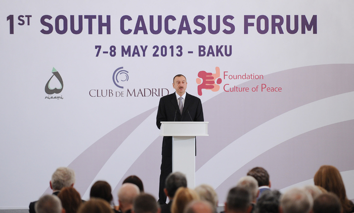 Prezident İlham Əliyev: Azərbaycan çox fəal xarici siyasət yürüdür (FOTO)