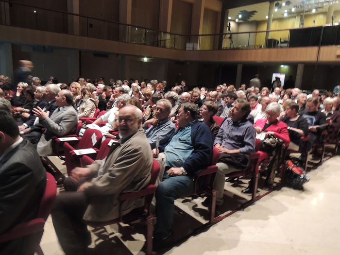Evianlılar Heydər Əliyev Fondu tərəfindən təşkil edilən sərgiyə və konsertə böyük maraq göstəriblər (FOTO)