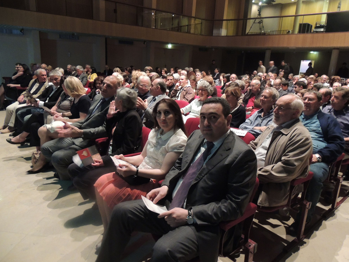 Evianlılar Heydər Əliyev Fondu tərəfindən təşkil edilən sərgiyə və konsertə böyük maraq göstəriblər (FOTO)