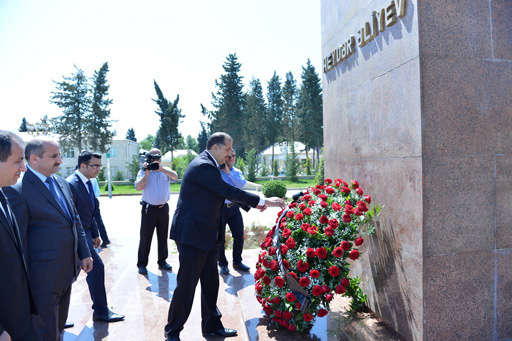 Heydər Əliyevin 90 illik yubileyi ilə əlaqədar İmişli Şəkər Zavodunda tədbir keçirilib (FOTO)