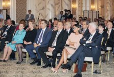 Prezident İlham Əliyev: Azərbaycan çox fəal xarici siyasət yürüdür (FOTO)