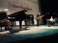 Evianlılar Heydər Əliyev Fondu tərəfindən təşkil edilən sərgiyə və konsertə böyük maraq göstəriblər (FOTO)