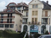 Evianlılar Heydər Əliyev Fondu tərəfindən təşkil edilən sərgiyə və konsertə böyük maraq göstəriblər (FOTO)