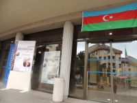 Evianlılar Heydər Əliyev Fondu tərəfindən təşkil edilən sərgiyə və konsertə böyük maraq göstəriblər (FOTO)