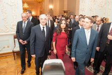 Leyla Əliyeva: Heydər Əliyev bu gün özünün iqtisadi, siyasi və mədəni nailiyyətləri ilə dünyanı təəccübləndirən Azərbaycan yaratmışdır (FOTO)
