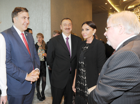 Prezident İlham Əliyev və xanımı Cənubi Qafqaz Forumunun iştirakçılarının şərəfinə verilən ziyafətdə iştirak ediblər (FOTO)