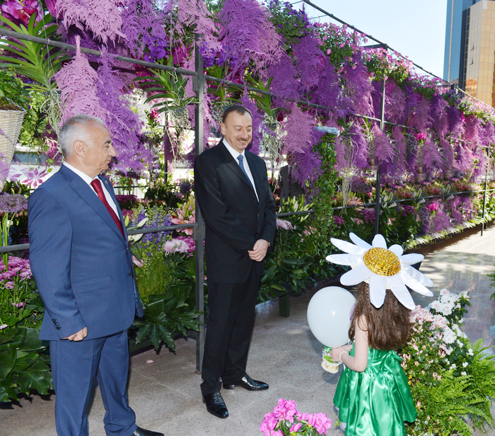 Azərbaycan Prezidenti İlham Əliyev və xanımı Gül bayramında iştirak ediblər (ƏLAVƏ OLUNUB) (FOTO)