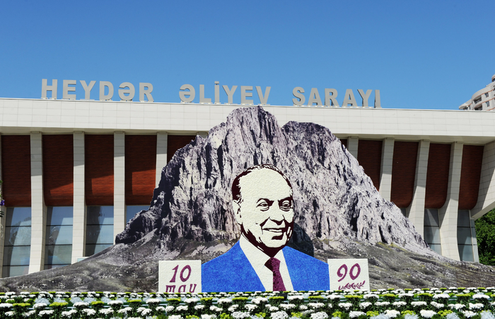 Azərbaycan Prezidenti İlham Əliyev və xanımı Gül bayramında iştirak ediblər (ƏLAVƏ OLUNUB) (FOTO)