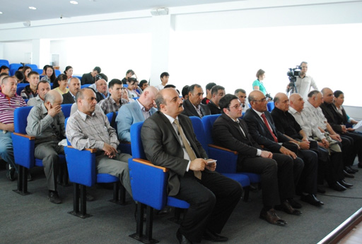 Qazaxıstanın daha bir universitetində Heydər Əliyev adına təqaüdlər tələbələrə təqdim edilib (FOTO)