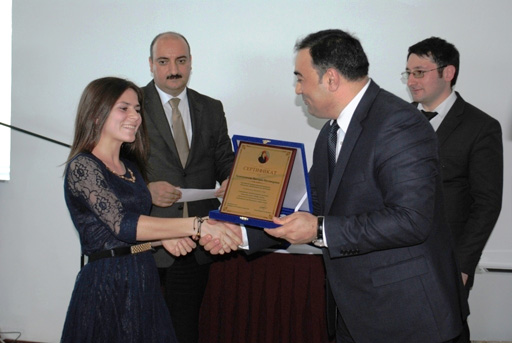 Qazaxıstanın daha bir universitetində Heydər Əliyev adına təqaüdlər tələbələrə təqdim edilib (FOTO)