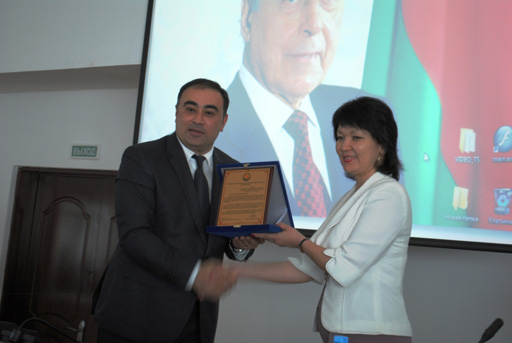 Qazaxıstanın daha bir universitetində Heydər Əliyev adına təqaüdlər tələbələrə təqdim edilib (FOTO)