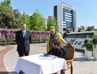 Azərbaycan Prezidenti İlham Əliyev və xanımı Gül bayramında iştirak ediblər (ƏLAVƏ OLUNUB) (FOTO)