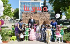 Azərbaycan Prezidenti İlham Əliyev və xanımı Gül bayramında iştirak ediblər (ƏLAVƏ OLUNUB) (FOTO)