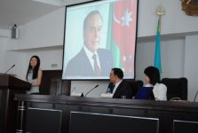 Qazaxıstanın daha bir universitetində Heydər Əliyev adına təqaüdlər tələbələrə təqdim edilib (FOTO)