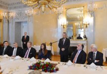 Vyanada Prezident İlham Əliyev və xanımının şərəfinə rəsmi lanç verilib (FOTO)