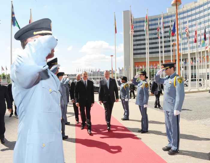 Prezident İlham Əliyev BMT-nin Vyana ofisinin baş direktoru Yuri Fedotov ilə görüşüb (FOTO)